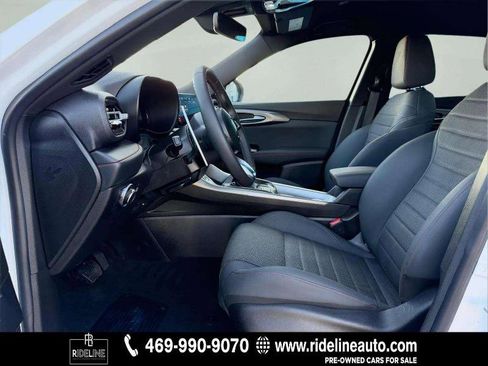 Used 2024 Dodge Hornet R/T w/ R/T Blacktop Package image 9