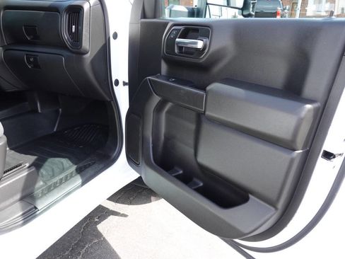 Used 2024 Chevrolet Silverado 1500 W/T w/ WT Value Package AWD/4WD image 31