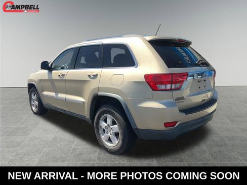 Used 2011 Jeep Grand Cherokee Laredo image 3