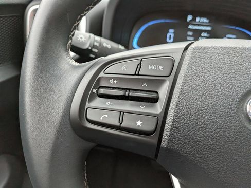 Certified 2024 Hyundai Venue SEL image 26