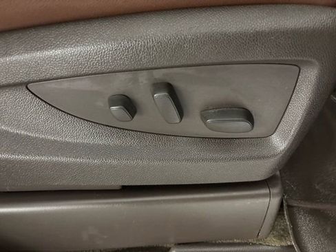 Used 2014 Chevrolet Silverado 1500 High Country w/ High Country Premium Package image 17