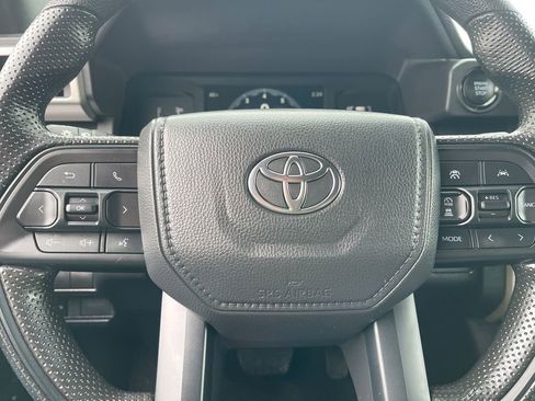 Used 2025 Toyota Tacoma SR5 AWD/4WD image 7