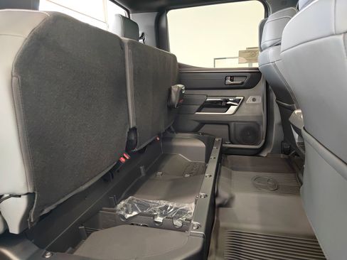 New 2026 Toyota Tundra Limited AWD/4WD image 18