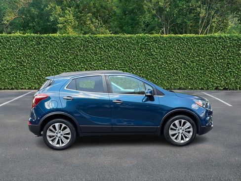 Used 2019 Buick Encore Preferred w/ Safety Package AWD/4WD image 2