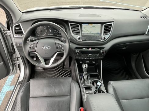 Used 2018 Hyundai Tucson Limited w/ Ultimate Package 02 AWD/4WD image 11