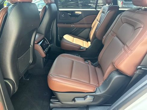 New 2026 Lincoln Aviator Reserve w/ Jet Appearance Package AWD/4WD image 19