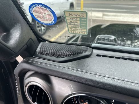 Used 2023 Jeep Gladiator Overland image 32