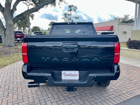 Used 2025 Toyota Tacoma SR5 image 4