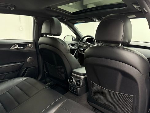 Used 2020 Kia Stinger GT2 image 13