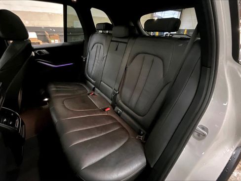 Used 2021 BMW X5 xDrive40i w/ Premium Package image 28