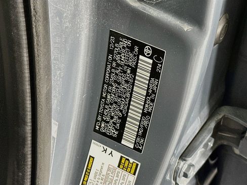 Used 2024 Toyota Prius LE FWD image 12
