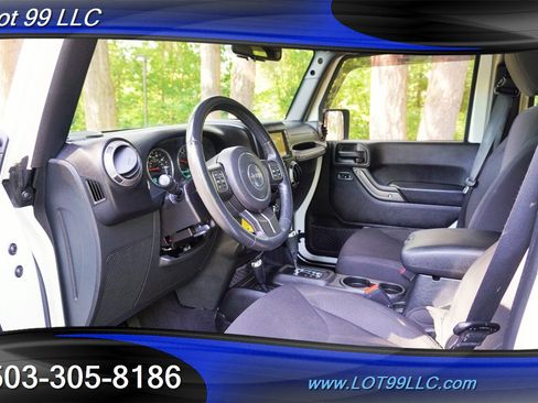 Used 2015 Jeep Wrangler Unlimited Sport w/ Quick Order Package 24S AWD/4WD image 13