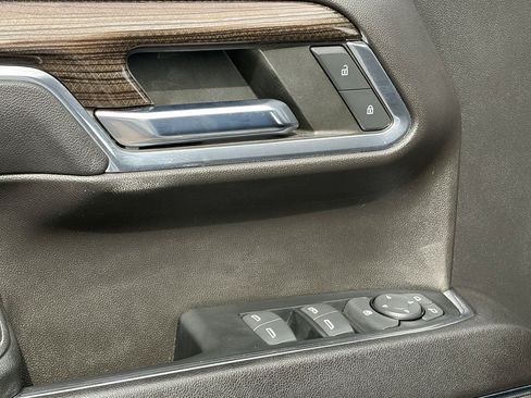 Used 2023 Chevrolet Silverado 1500 LT Trail Boss w/ LPO, Dark Essentials Package AWD/4WD image 25