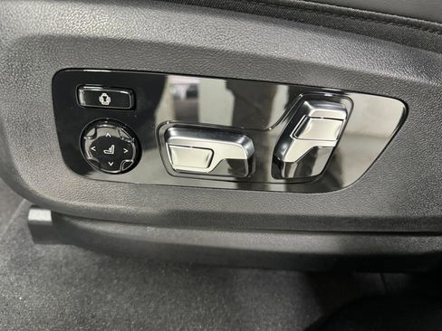 New 2026 BMW X6 M60i image 25