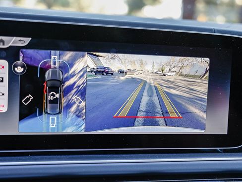 Used 2025 Mercedes-Benz Maybach GLS 600 4MATIC image 28