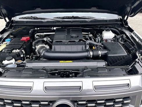 Certified 2025 Nissan Frontier SV w/ SV Convenience Package image 27
