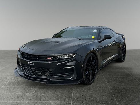Used 2019 Chevrolet Camaro SS image 3