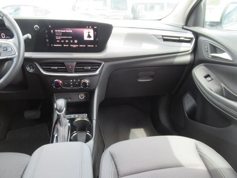Used 2024 Buick Encore GX Preferred FWD image 14