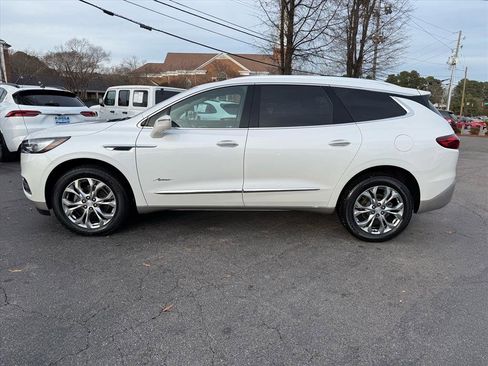Used 2019 Buick Enclave Avenir w/ Avenir Technology Package image 2