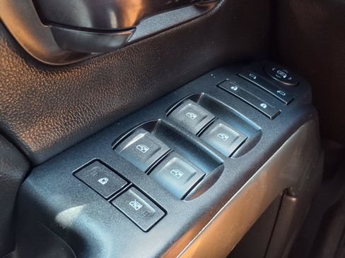 Used 2018 Chevrolet Silverado 1500 LT RWD image 10