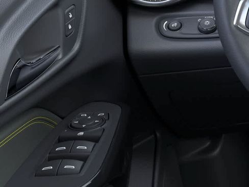 New 2026 Chevrolet Trax ACTIV w/ Sunroof Package FWD image 22