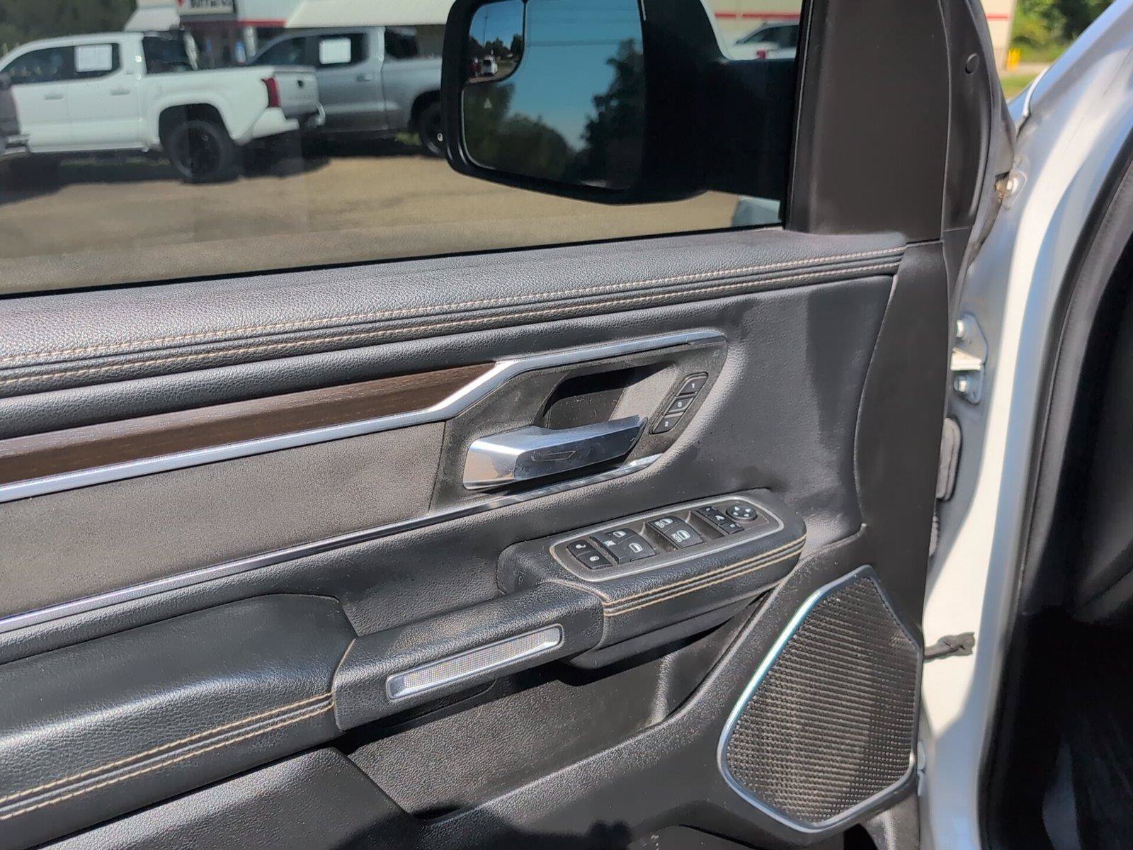Used 2022 RAM 1500 Laramie w/ Laramie Southwest Edition AWD/4WD image 10