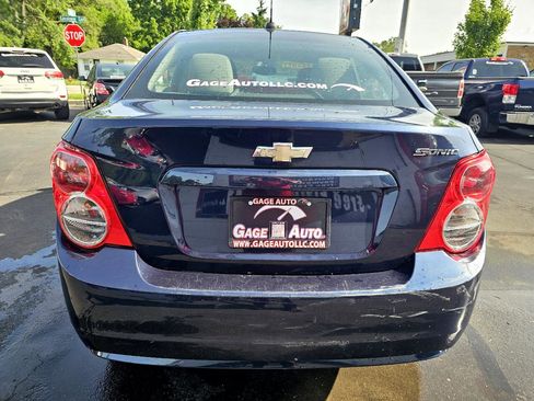 Used 2015 Chevrolet Sonic LS image 9