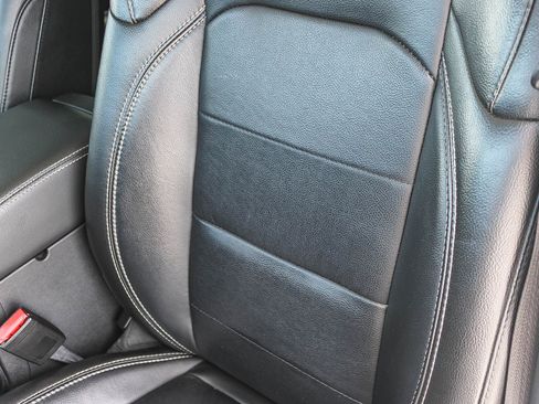 Used 2022 Jeep Wrangler Unlimited Sahara image 23