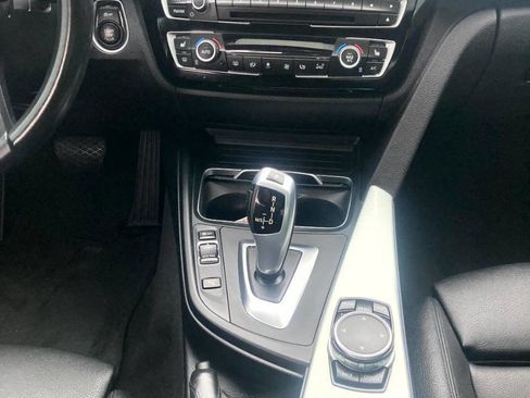 Used 2017 BMW 320i xDrive Sedan image 21