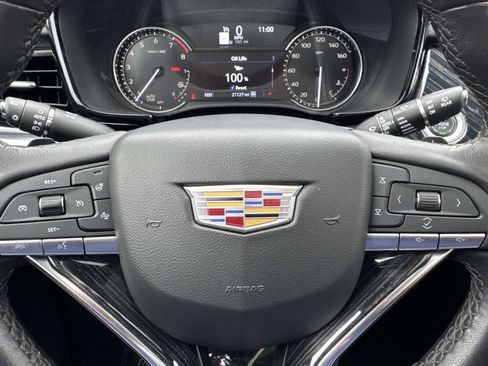Used 2025 Cadillac XT6 Premium Luxury image 19