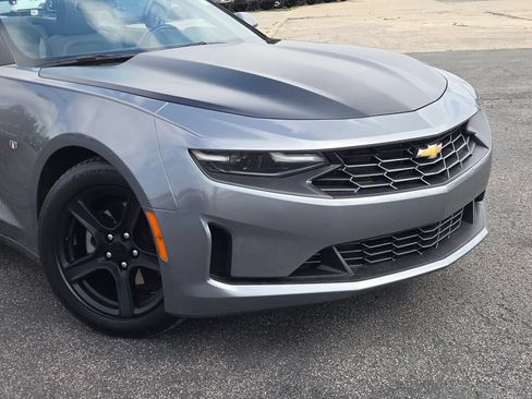 Used 2020 Chevrolet Camaro LT RWD image 2