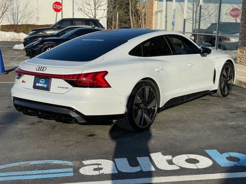 Used 2022 Audi RS e-tron GT w/ Carbon Performance Package image 10