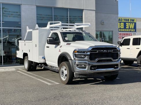 New 2026 RAM 5500 Tradesman w/ Chrome Appearance Group image 18