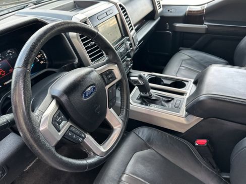 Used 2016 Ford F150 Platinum w/ Equipment Group 701A Luxury image 10