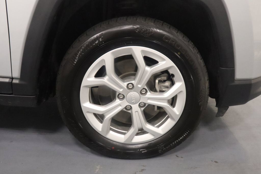 Certified 2024 Jeep Compass Latitude AWD/4WD image 26
