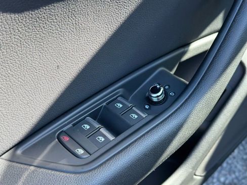 Used 2018 Audi A4 2.0T Premium image 18