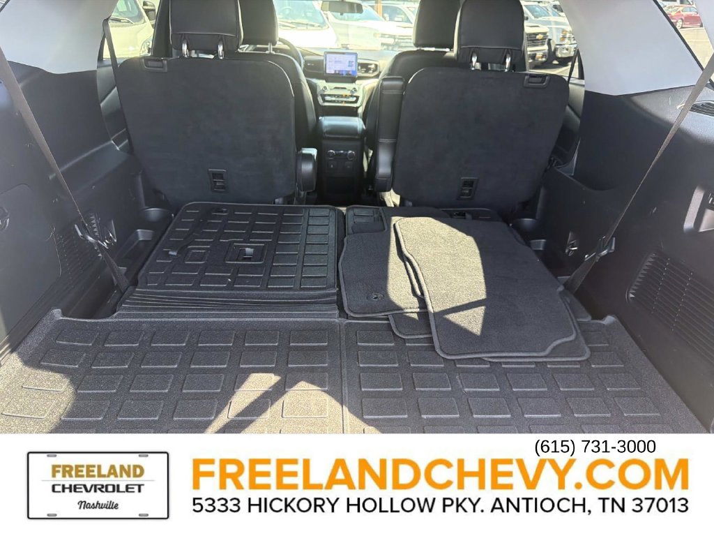 Used 2021 Ford Explorer XLT w/ Equipment Group 202A AWD/4WD image 14