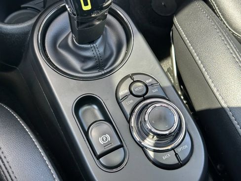 Used 2024 MINI Cooper SE FWD image 28