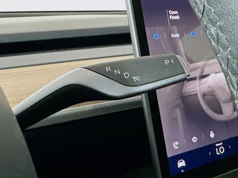 Used 2024 Tesla Model Y Long Range image 24