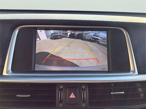 Used 2020 Kia Optima LX image 28