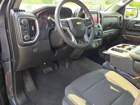 Used 2022 Chevrolet Silverado 1500 LT AWD/4WD image 26