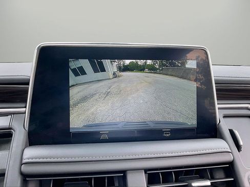 Used 2022 Chevrolet Tahoe Z71 AWD/4WD image 15