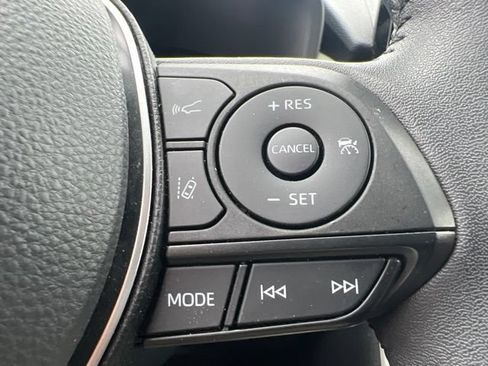 Used 2022 Toyota RAV4 XLE w/ Convenience Package AWD/4WD image 24