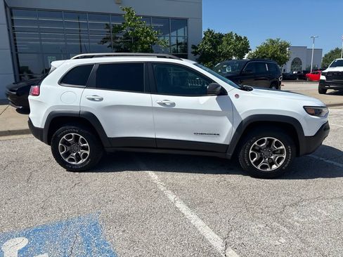 Used 2021 Jeep Cherokee Trailhawk w/ Trailer Tow Group AWD/4WD image 35