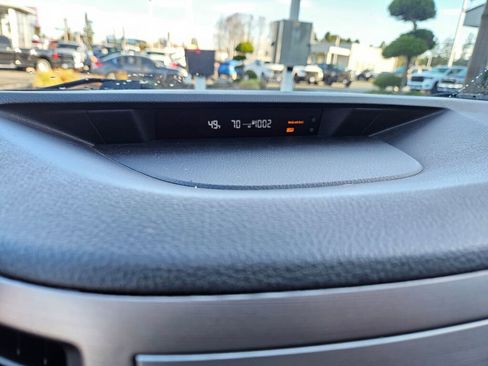 Used 2013 Subaru Outback 2.5i Limited image 21