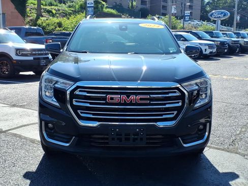 Used 2024 GMC Terrain SLT AWD/4WD image 2