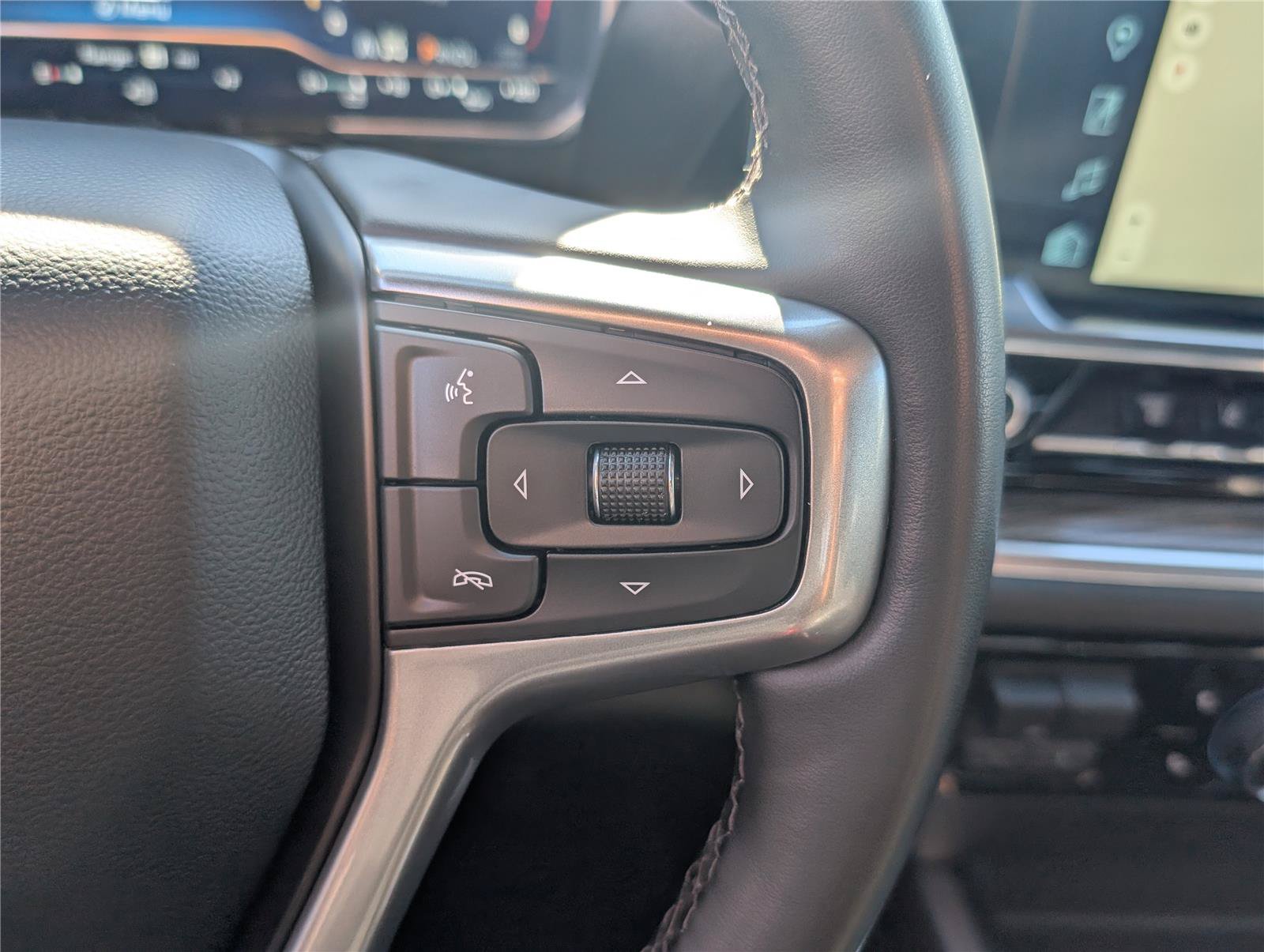 Used 2024 Chevrolet Silverado 2500 LT AWD/4WD image 27