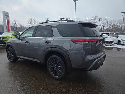 New 2026 Nissan Pathfinder SL w/ SL Premium Package image 6