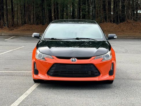 Used 2015 Scion tC image 2