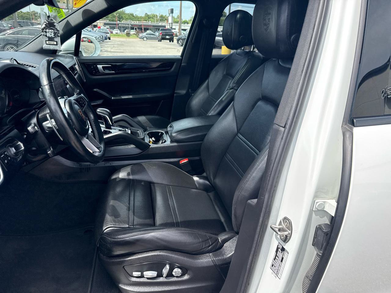 Used 2019 Porsche Cayenne AWD/4WD image 9